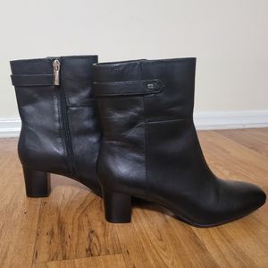 Bandolino Black booties size 6.5